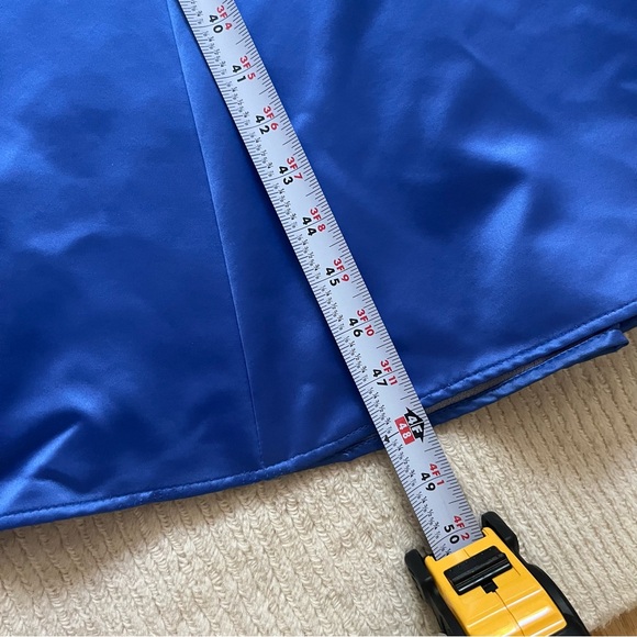 Blue strapless gown - Picture 3 of 4